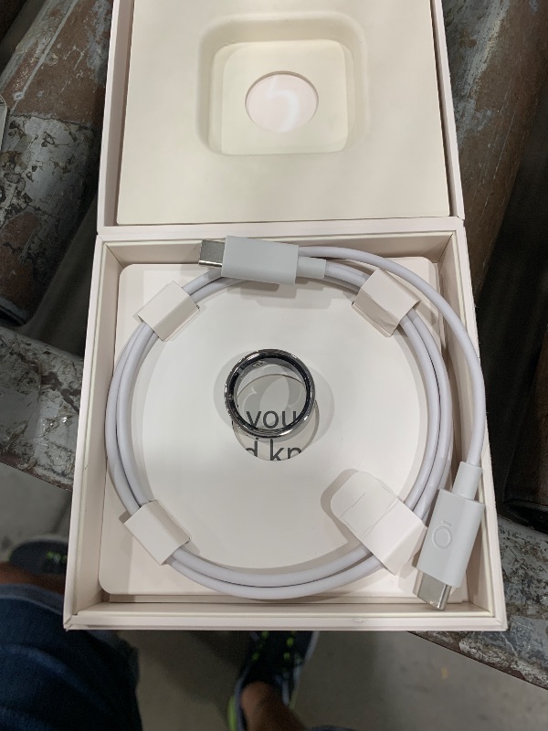 View 3 of (missing base) OURA Ring 5 Smart Ring - Silver - Size 7