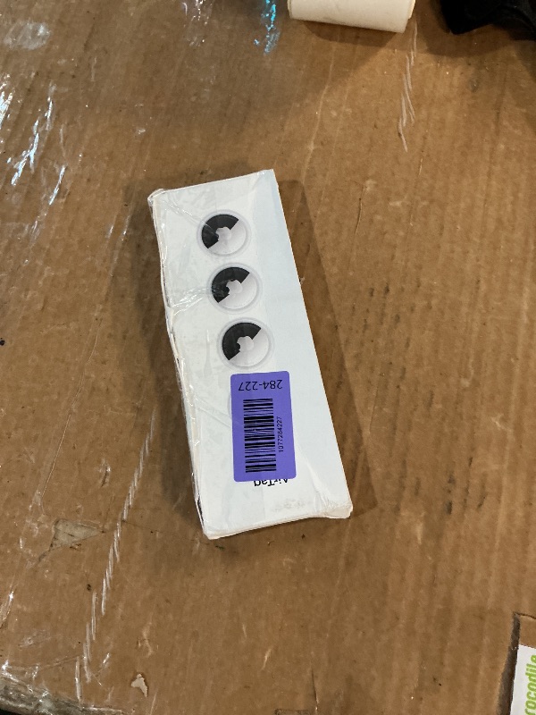 Photo 1 of *** BATTERIES BREAD*** 
Apple AirTag (2nd Generation) - 4 Pack: Tracker for Keychain, Wallet, and More; Locator with Sound; Simple One-Tap Setup with iPhone or iPad; Key Finder with up to 1.5X Precision Finding Range*