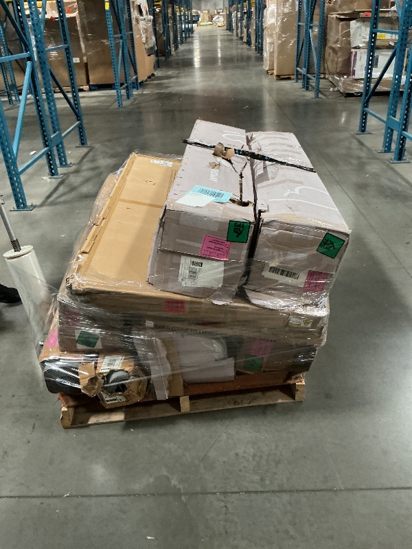 Photo 1 of Nellis XL Pallet: Bulletin Boards, Mattresses, Area Rugs (+5 more)