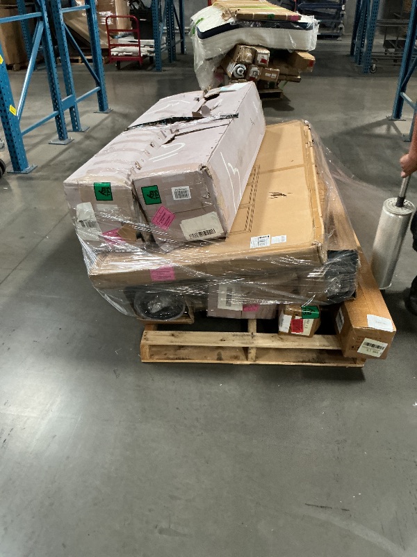 Photo 1 of Nellis XL Pallet: Bulletin Boards, Mattresses, Area Rugs (+5 more)