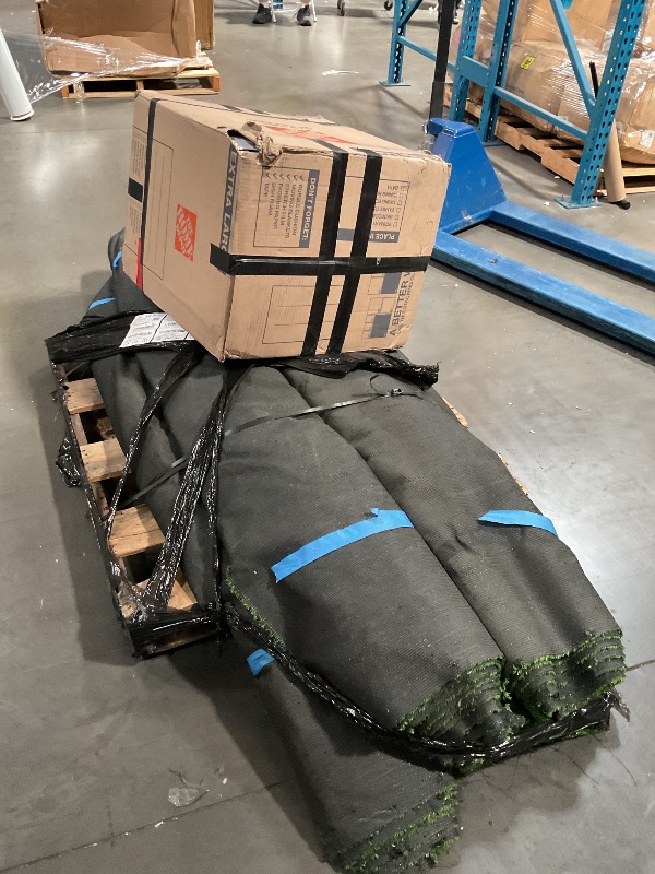 Photo 1 of Nellis XL Pallet: Air Conditioners & More