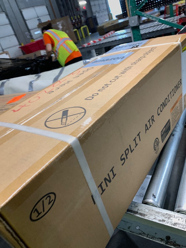 View 3 of ***PARTIAL SET - PRICE ADJUSTED FACTORY SEALED***
Durastar DRAS09F2A & DRA1U09S2A 9,000 BTU 26.0 SEER2 Floor Mounted Heat Pump System - R454B