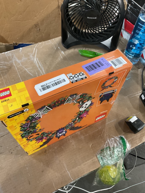 View 2 of ***LIKE NEW, OPEN BOX***LEGO Halloween Wreath 40825 Building Set