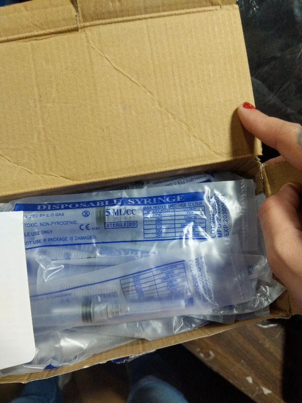 Photo 1 of 100 Pack Disposable 5ml/cc Lab Syringes with 22Ga 1.25 Inch Needle Luer Lock, Individually Sealed Packed