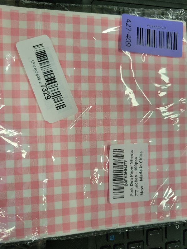 Photo 1 of 100pcs Waxed Deli Paper Sheets, 7x7" Food Basket Liners for Sandwiches, Burgers. Pink Checkered Deli Wrap Wax Paper Sheets by Neyimqr