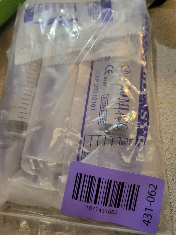 Photo 1 of 20ml Syringe for Liquid, Oral, Scientific Labs, Measurement, Dispensing, with Cap- 3 Pack 20ml Syringes