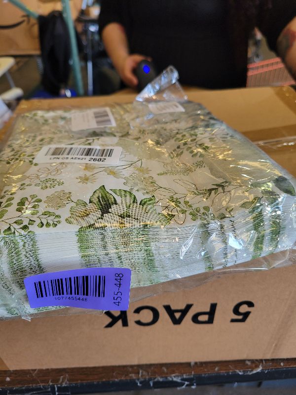 Photo 1 of 100 White Floral Guest Napkins Disposable Spring Blossom Hand Towels Decorative Wildflower Greenery Paper Dinner Napkin for Bathroom Toilet Powder Room Wedding Birthday Bridal Party Decor