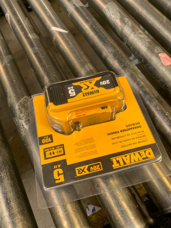 Photo 1 of DEWALT 20V MAX* XR Battery, 8.0-Ah (DCB208)
