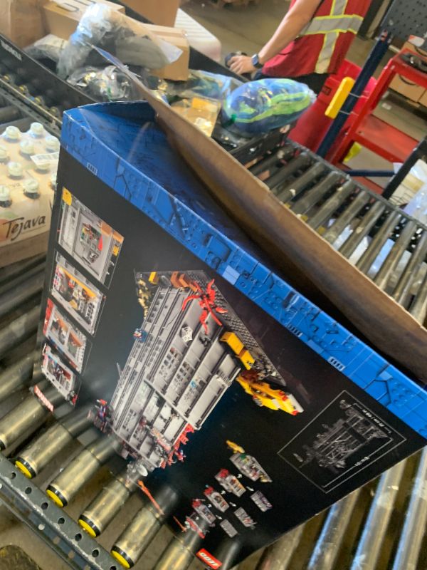 Photo 1 of LEGO Marvel Spider-Man Daily Bugle Building Sets for Adults - Display as Office or Book Shelf Decor - Gifts for Christmas - 25 Minifigures - 76178