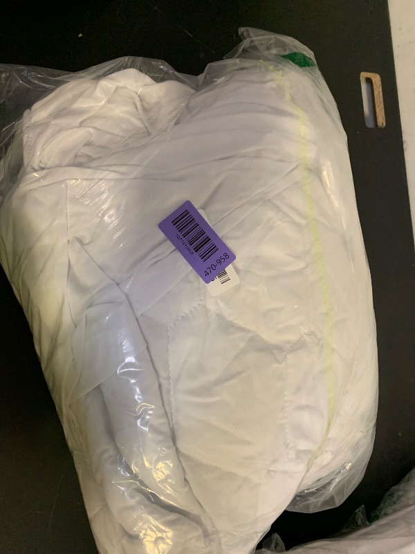 Photo 1 of GRT Full Mattress Protector Waterproof, 100% Waterproof Quilted Fitted Mattress Pad, Noiseless Hollow Cotton Mattress Cover, fits up to 18" Deep, Dust Proof White