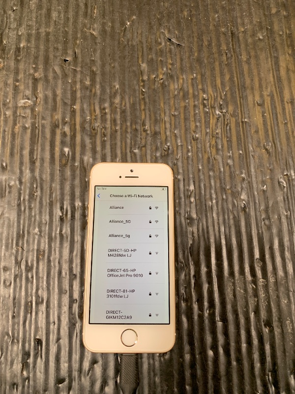 Photo 1 of iphone se