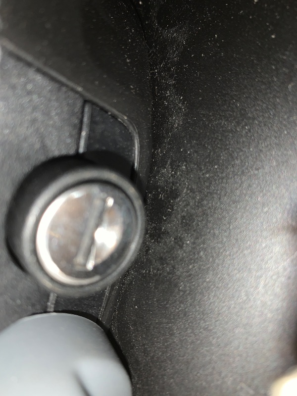 Photo 1 of MISSING KEYS********Thule Yepp Nexxt 2 Maxi Rack-Mounted Child Bike seat, Adjustable footrests and 5-Point Harness, Easy to Mount Design, Reflective Details