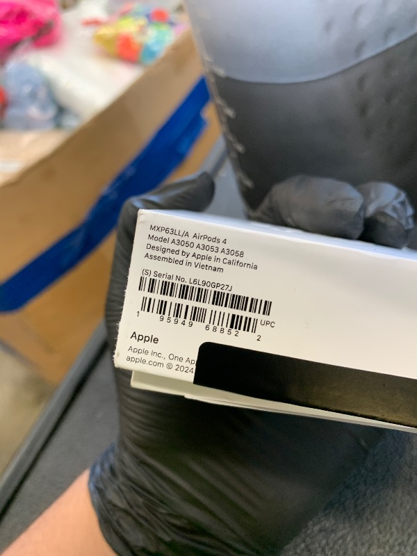 Photo 1 of Apple AirPods 4 Wireless Earbuds