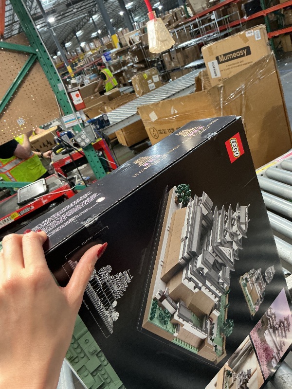 Photo 1 of **FACTORY SEALED***LEGO Architecture Landmarks Collection: Himeji Castle 21060 Building Set, Build & Display this Collectible Model for Adults, Fun Gift for Lovers of Japan, Famous Japanese Buildings, History and Travel