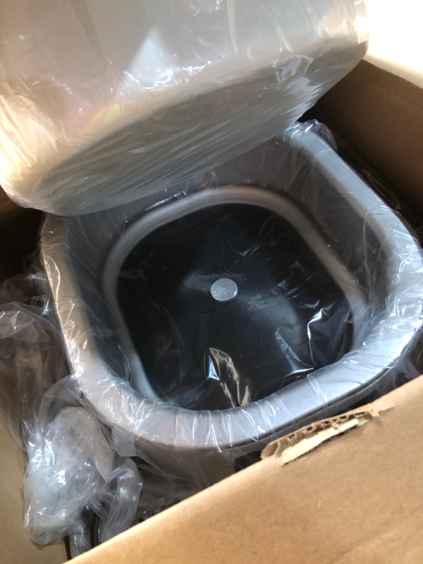 Photo 1 of ***STOCK PHOTO FOR REFERENCE ONLY***Crock-Pot 6-Quart  Lockable Large Slow Cooker 
