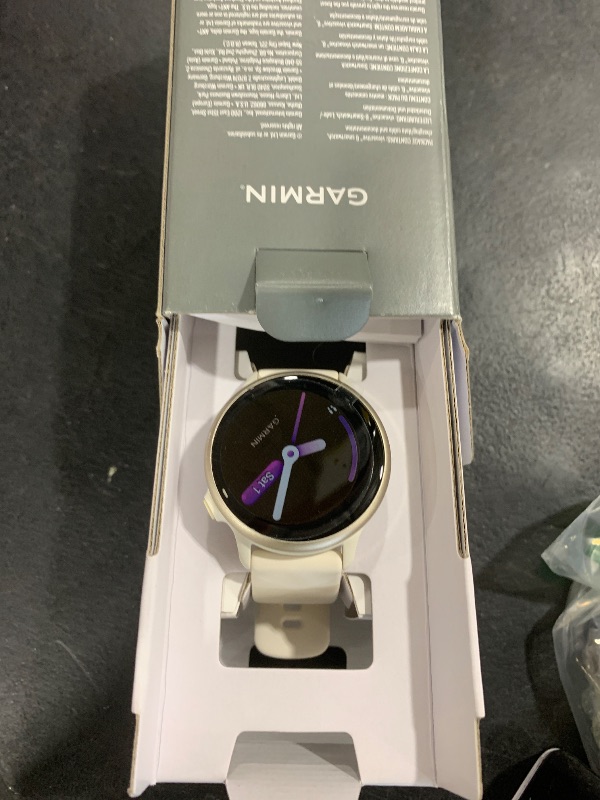 Photo 1 of Garmin vívoactive 6 Smartwatch Lunar Gold/Bone 42mm