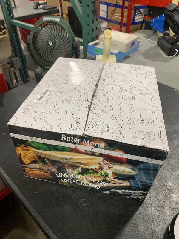 Photo 1 of Roter Mond Toaster 4 Slice Retro Stainless Steel with Extra Wide Slots Bagel, Defrost, Reheat Function, Dual Independent Control Panel, Removable Crumb Tray, 6 Browning Levels, Cream White