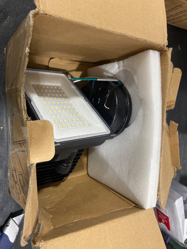 Photo 1 of SZPOWER 200W LED Flood Lights