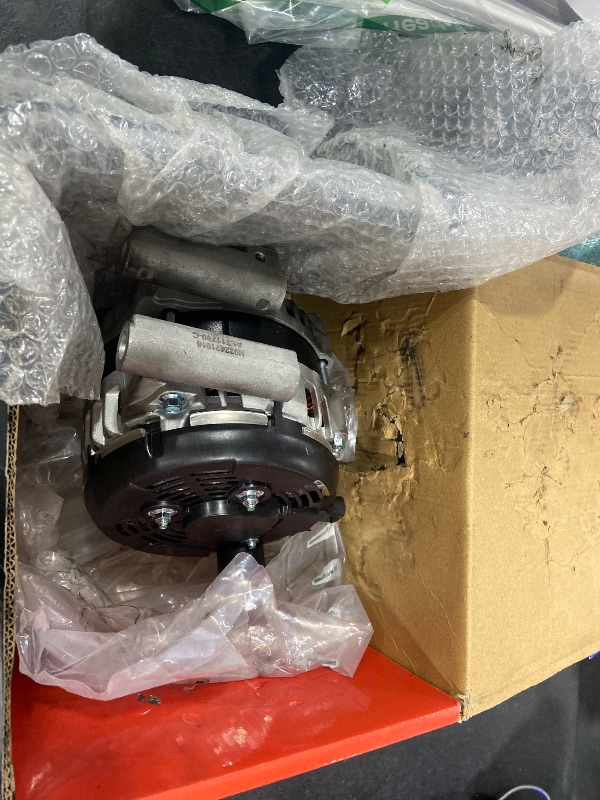 Photo 1 of A-Premium Alternator - 12V 170A CW 5-Groove Decoupler Pulley
