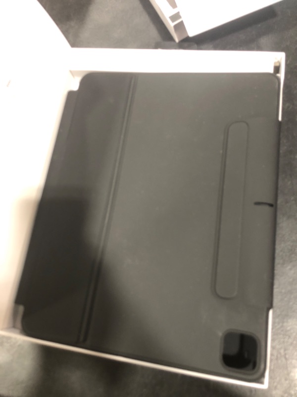 Photo 1 of ESR iPad Pro 12.9 Keyboard Case