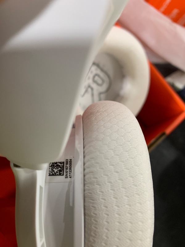 Photo 1 of SteelSeries Arctis Nova 5 Wireless Headset - White