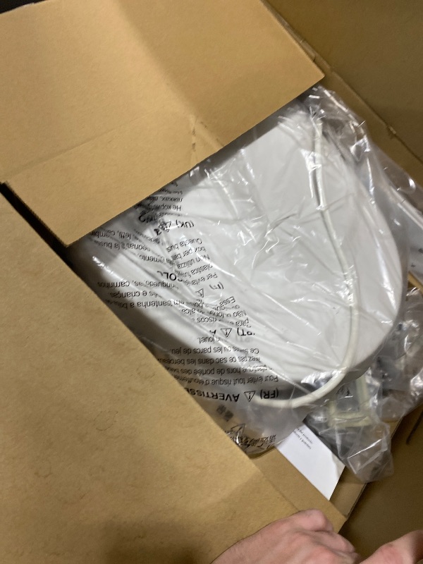 Photo 1 of TOTO WASHLET S5 Round Bidet Toilet Seat