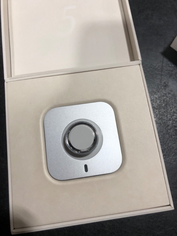 Photo 1 of OURA Ring 5 Smart Ring - Silver - Size 8