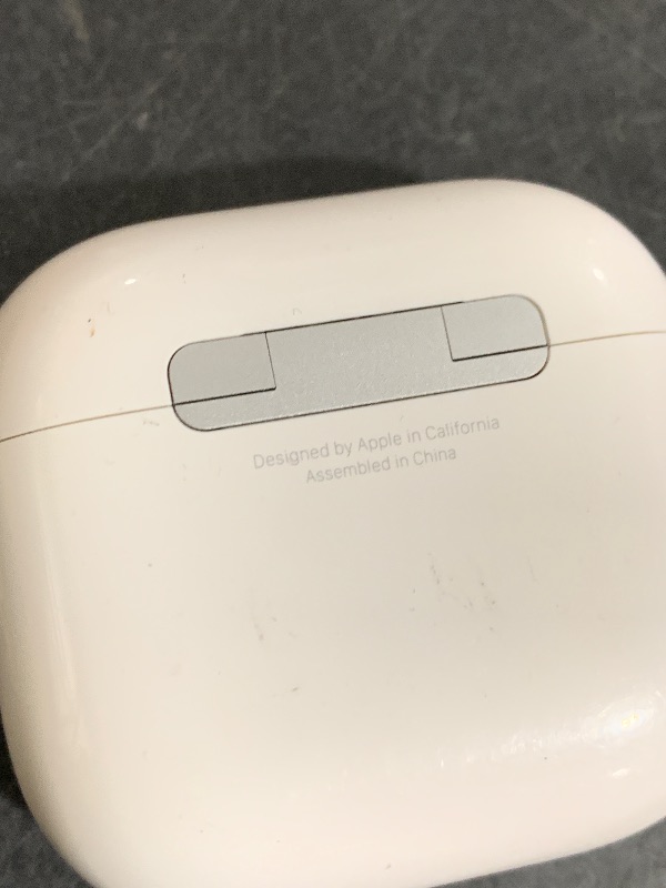 Photo 1 of Apple AirPods 4 Wireless Earbuds