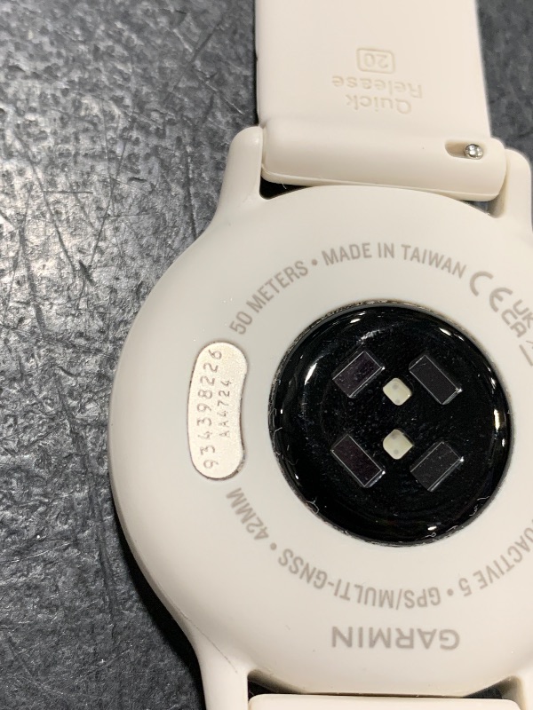 Photo 1 of Garmin vívoactive® 5 Smartwatch 42mm Ivory