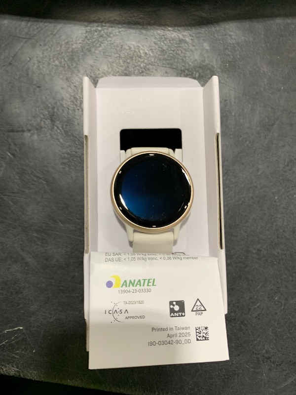 Photo 1 of Garmin vívoactive® 5 Smartwatch 42mm Ivory