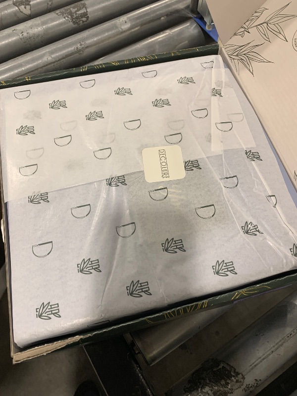 Photo 1 of DECOLURE Bamboo Sheet Set Full Size - 6 Pc Cooling & Soft Bedding