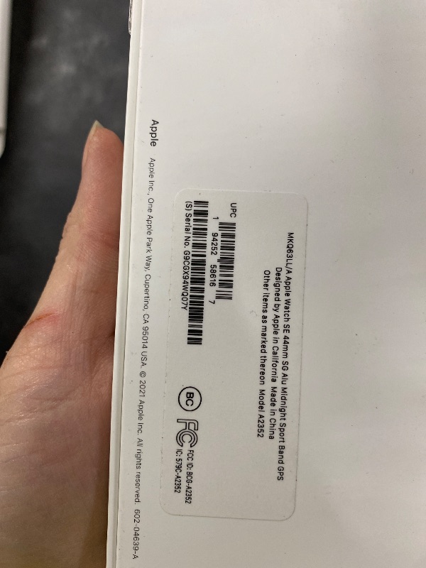 Photo 1 of Apple Watch SE (Gen 1) GPS 44mm Smartwatch