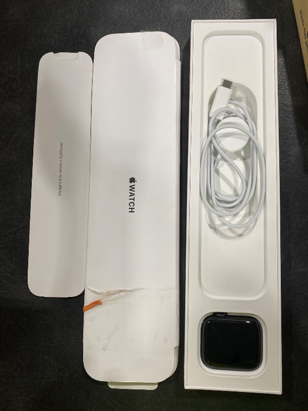 Photo 1 of Apple Watch SE (Gen 1) GPS 44mm Smartwatch