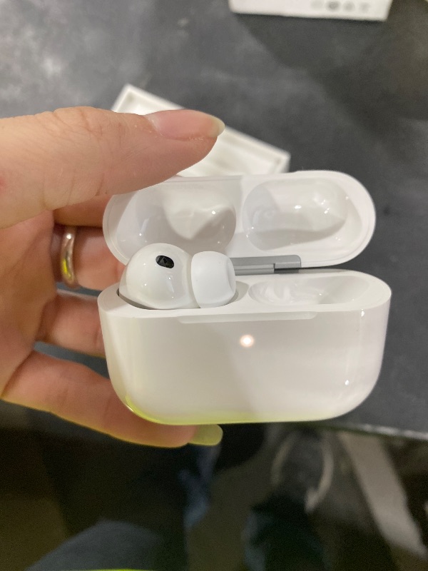 Photo 1 of Apple AirPods Pro 3 Wireless Earbuds
