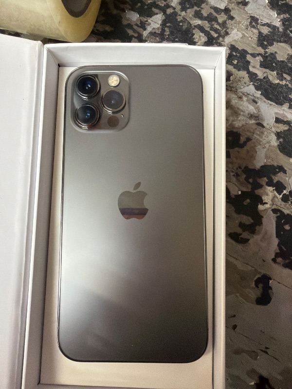 Photo 8 of Apple iPhone 12 Pro 256GB Graphite Unlocked (Renewed)
