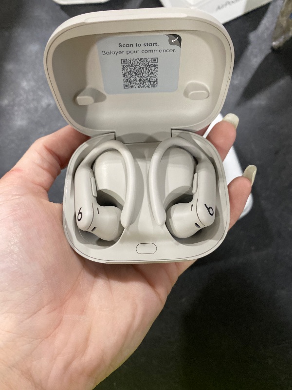 Photo 1 of Beats Powerbeats Pro 2 Wireless Earbuds