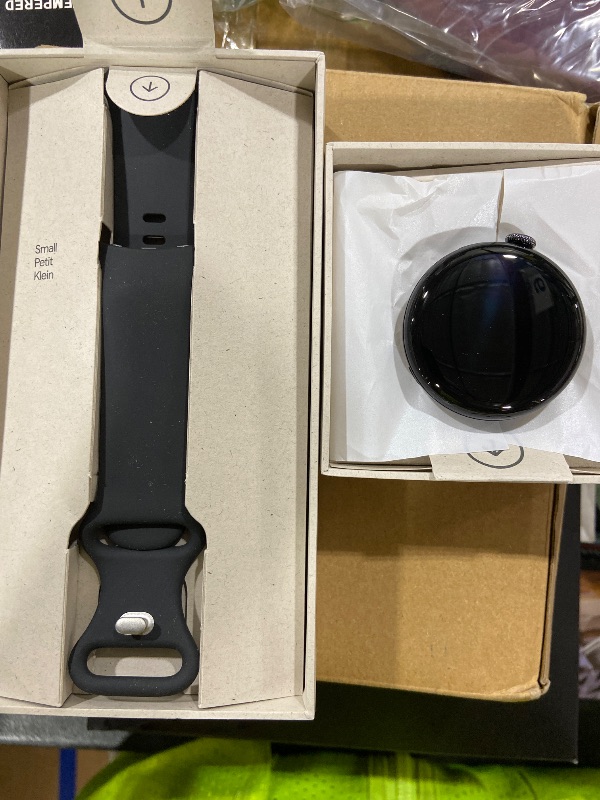 Photo 1 of Google Pixel Watch 4 (41mm) - Smartwatch - Obsidian