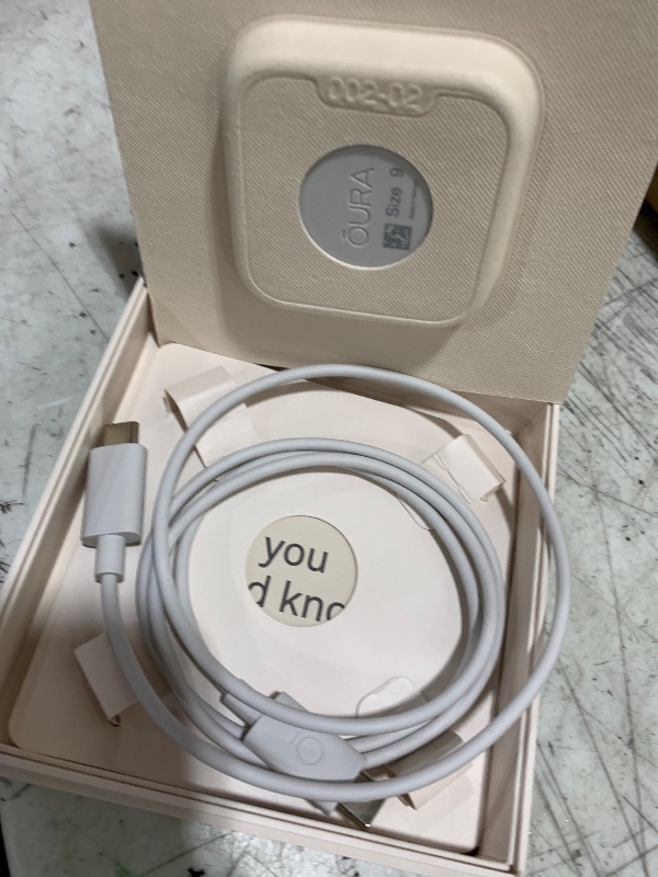 Photo 1 of Oura Ring 5 Smart Ring - Silver - Size 9