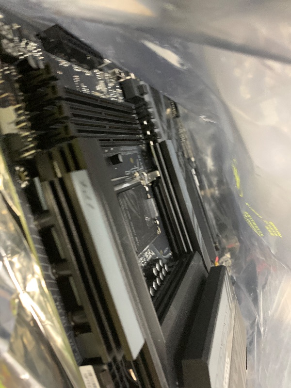 Photo 1 of ASUS ROG Maximus Z890 Hero Intel® Z890 LGA 1851 ATX Motherboard, Advanced AI PC-Ready, 22+2+1+2 Stages, DDR5, WiFi 7, 3X PCIe® 5.0 M.2, Thunderbolt™ 4, USB Type-C®, AI Overclocking/Cooling/Networking