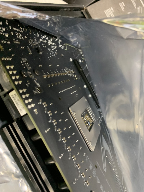 Photo 1 of ASUS ROG Maximus Z890 Hero Intel® Z890 LGA 1851 ATX Motherboard, Advanced AI PC-Ready, 22+2+1+2 Stages, DDR5, WiFi 7, 3X PCIe® 5.0 M.2, Thunderbolt™ 4, USB Type-C®, AI Overclocking/Cooling/Networking