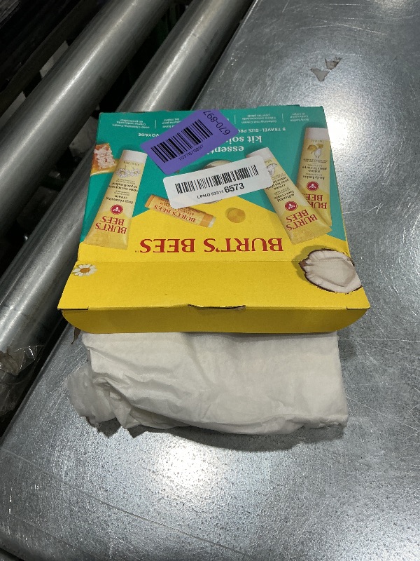 Photo 1 of [Missing 1 Tube] Burt's Bees Mothers Day Gifts Ideas - Essentials Everyday Set, 5 Travel Size Products - Deep Cleansing Cream, Hand Salve, Body Lotion, Foot Cream and Original Lip Balm