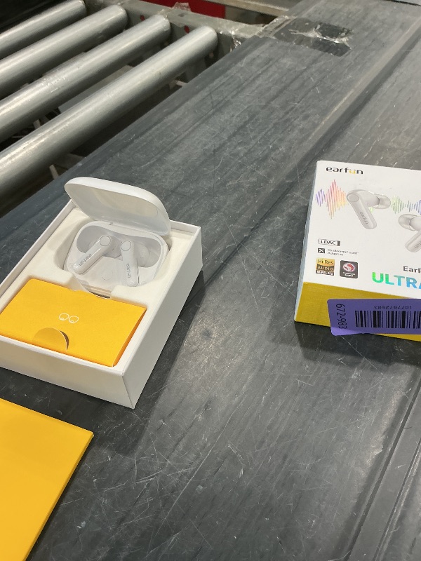 Photo 1 of **DIRTY**
EarFun Air Pro 4 Adaptive Hybrid Noise Canceling Wireless Earbuds, Qualcomm Snapdragon Sound, aptX Lossless, 6 Mics AI CVC 8.0 Call, LDAC Hi-Res Audio, 52H Playtime, Bluetooth 5.4 (Glossy White)