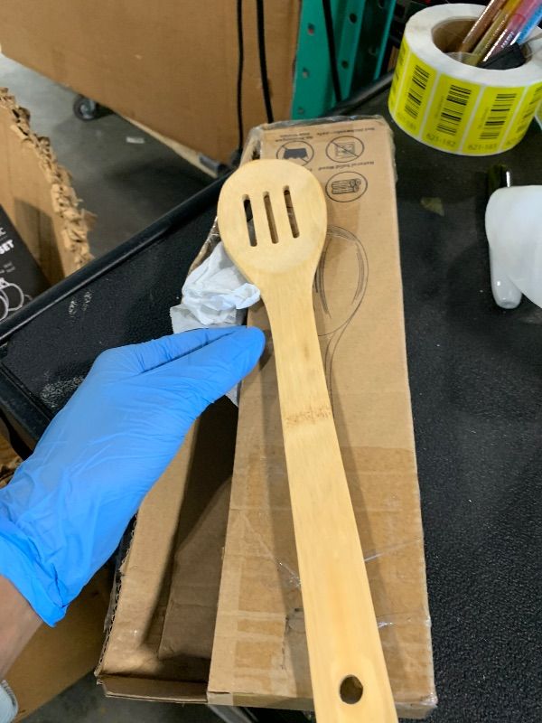 Photo 1 of ** only 1**
GinSent Wooden Spoons for Cooking,12 Inch Comfort Thick Handle Wood Spoons,Wooden Kitchen Utensils for Stirring Scraping Flipping and Serving,Non-Stick Cookware Safe(Acacia,Corner Spoon Set)
