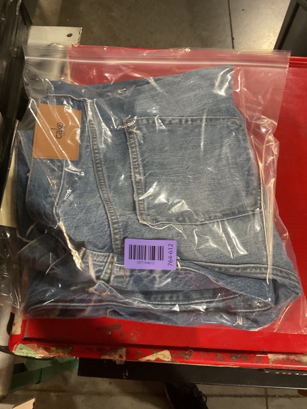 Photo 1 of ***STOCK IMAGE FOR REFERENCE***
CAKE THE LABEL Women High Rise Regular Straight Jeans Wide Legs Stretchy Pants (Dark Blue) 34x31