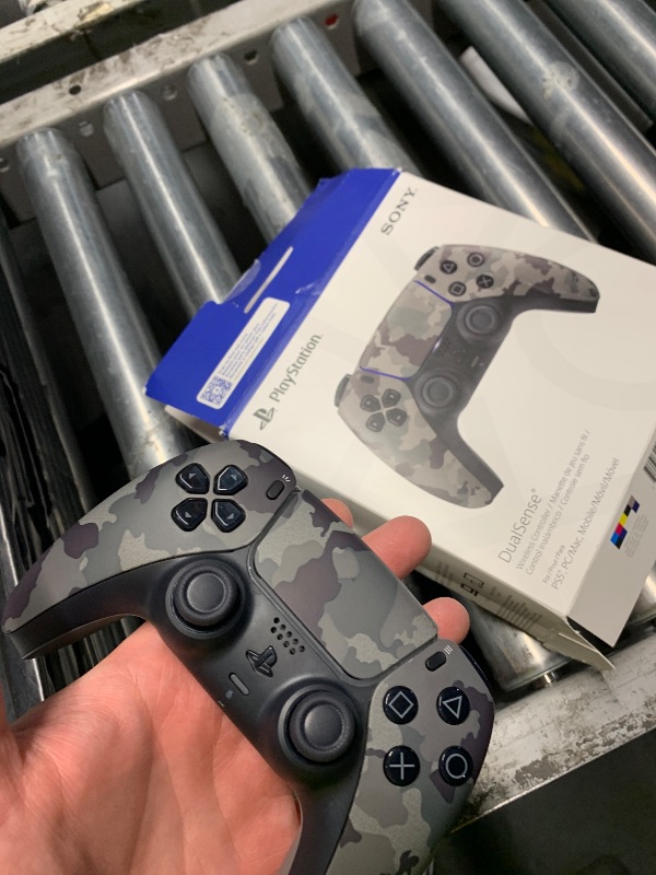 Photo 1 of ***FOR PARTS***
PlayStation DualSense™ Wireless Controller – Gray Camouflage - For PS5, PC, MAC & Mobile