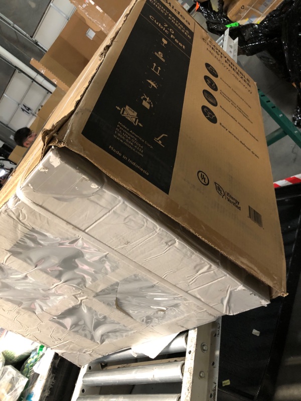 Photo 1 of ***FACTORY SEALED ***
Midea 7 cu. ft. Convertible Chest Freezer and Refrigerator with Removable Storage Basket, White