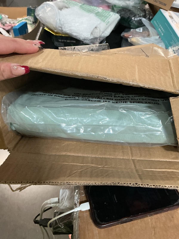Photo 1 of ***MISSING COMFORTER***MUXHOMO Bed in a Bag Queen 6 Pieces, Queen Green Botanical Flowers Design, Ultra Soft & Breathable Bedding Sets with Sheets, Pillowcases & Shams