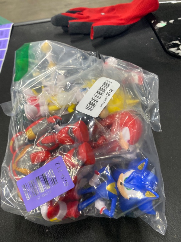 Photo 1 of ***USED -NOT IN BOX*** 8 Pcs Super Speed Hedgehog Action Figures Set 5.7 Inch Video Game Character Toys for Boys Girls Birthday Cake Toppers Party Supplies Red Warrior Yellow Fox Cartoon Hero Collectible Model Playset Pack