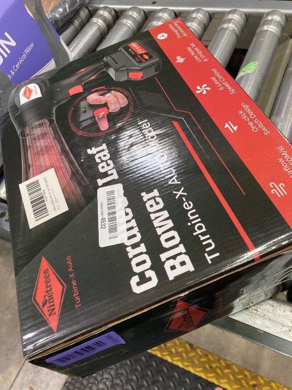 Photo 1 of ***DAMAGED -SELLING AS PARTS ONLY*** Leaf Blower Cordless with Battery and Charger, 1000,000 RPM,One-Touch Lock Mode, Lightweight Handheld Design,Blower for Patio Cleaning,car Blowing Water, Blowing Leaves and Dust