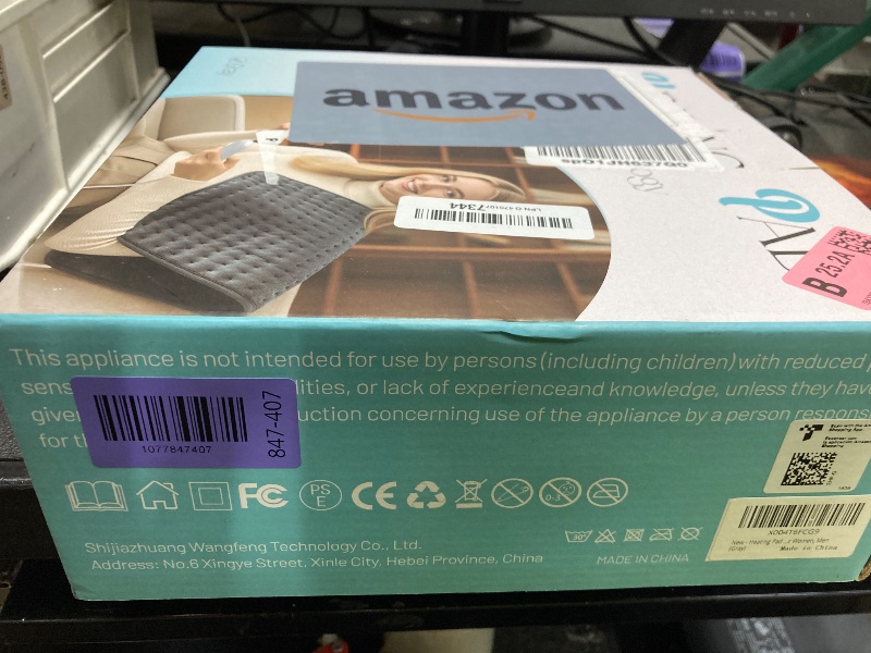 Photo 1 of ***NON-FUNCTIONAL -SELLING AS IS *** Extra Large Heating Pad for Back Pain Relief, 35"x20" Electric Heat Pads for Period Cramps & Body Shoulder, 9 Heat Settings, Auto-Off, Machine Washable, Dry Moist Heat, Gifts for Women Men, Gray